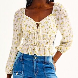 Juniors Dizzy Lizzy Long Sleeve Top